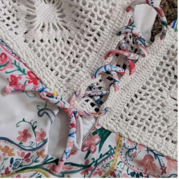 L*SPACE Samantha Paisley One Piece Swim - Picture 9 of 16